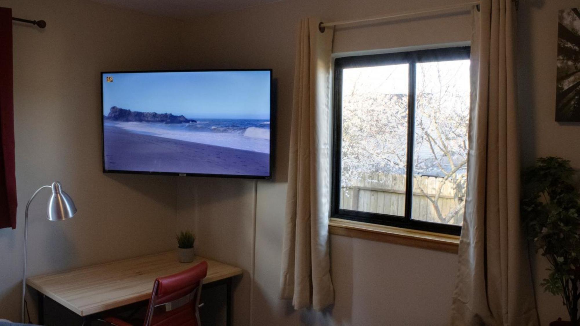 Private Home - Playground, Jumping Mat, Bbq, Darts, Firepit, Gazebo, 4 Smart Tvs, White Cotton Bedding, - The Redwood Cul-De Sac Beach Retreat Crescent City Exterior photo