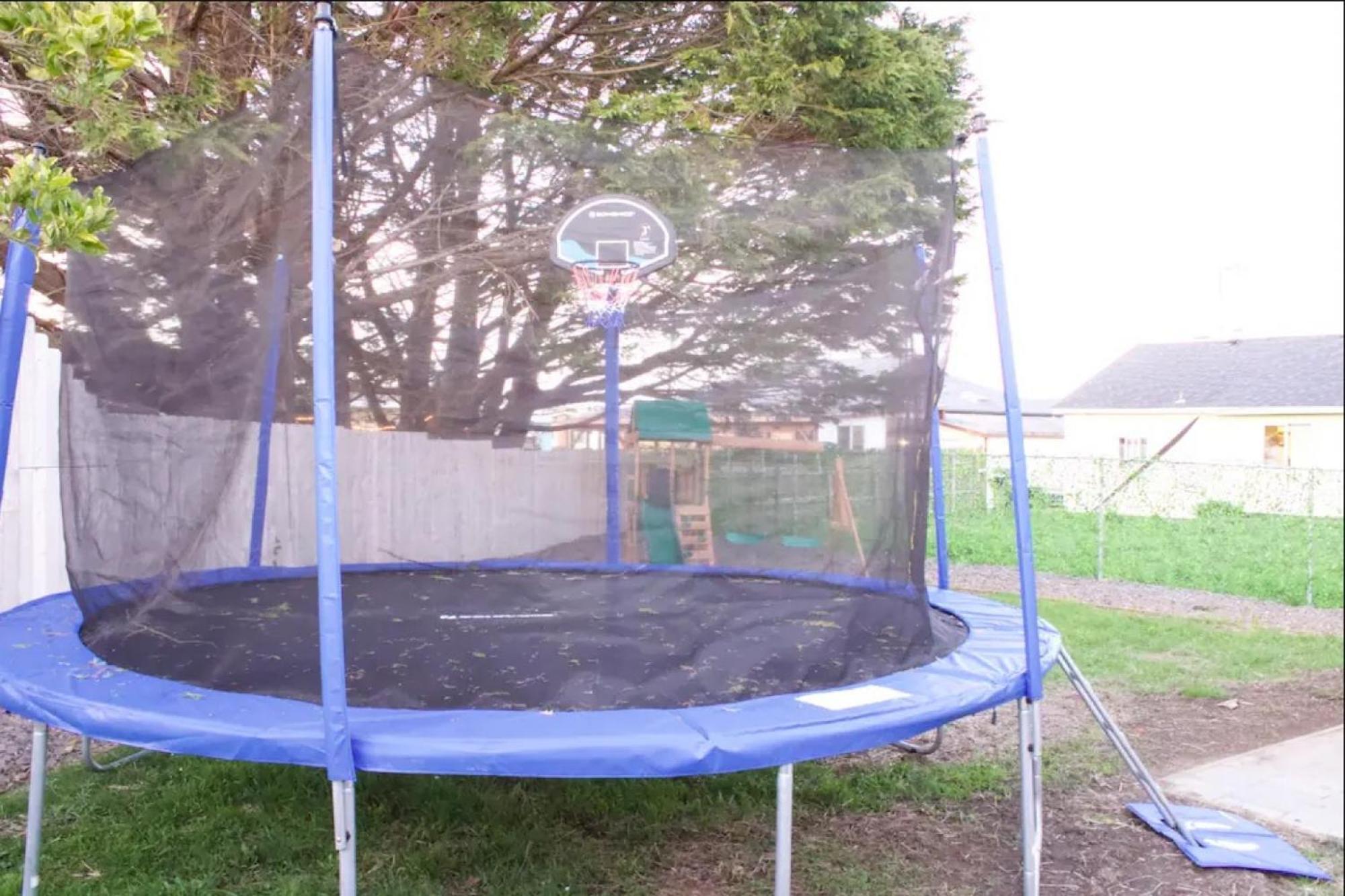 Private Home - Playground, Jumping Mat, Bbq, Darts, Firepit, Gazebo, 4 Smart Tvs, White Cotton Bedding, - The Redwood Cul-De Sac Beach Retreat Crescent City Exterior photo